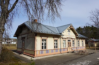 Здание бывшей железнодорожной станции, в настоящее время Молодёжный центр Паливере, 2021 год