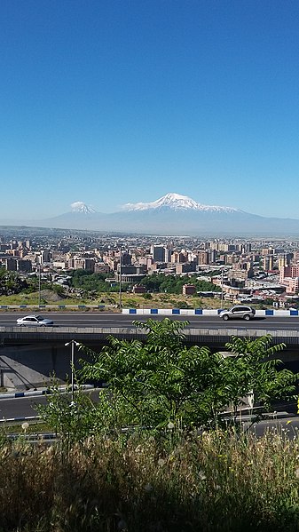 File:Panoramic View of Yerevan 02.jpg