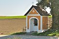 Deutsch: Die Holzerkapelle in Weinzierl (Perg) wurde um 1800 zum Dank für die Verschonung vor einem schweren Gewitter errichtet. English: This chapel, named Holzerkapelle, in Weinzierl (Perg) was erected in thanks for being shielded of a bad thunderstorm.