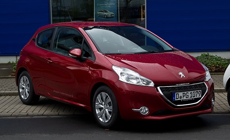 File:Peugeot 208 95 VTi Active – Frontansicht, 5. Mai 2012, Düsseldorf.jpg