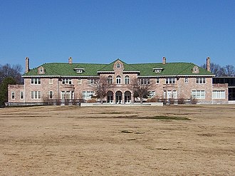 Pink Palace (2008) Pink Palace Museum and Planetarium Memphis TN cropped.jpg