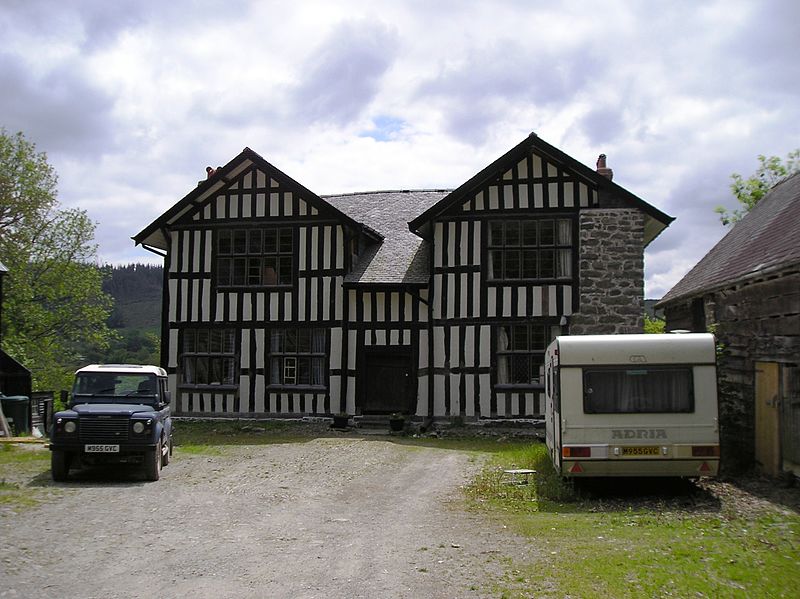 File:Plasnewydd, Carno (geograph 4531559).jpg