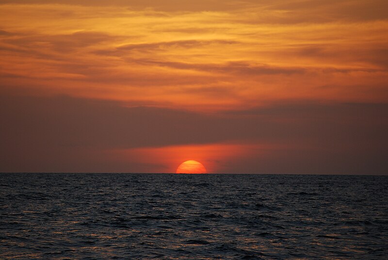 File:Playas del Coco, formidables atardeceres.JPG