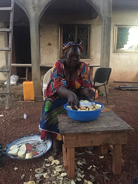 File:Preparing yam for dinner.jpg