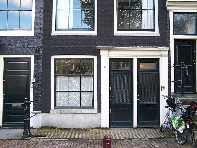 File:Prinsengracht 586 door.JPG