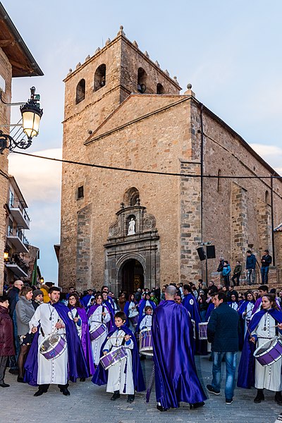 File:Procesión del Santo Entierro del Viernes Santo, Ágreda, Soria, España, 2018-03-29, DD 14.jpg