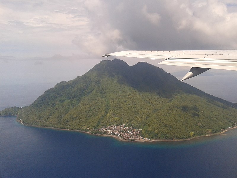 File:Pulau Maitara (5).jpg
