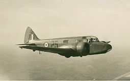 Oxford II lennolla Kanadan Saskatchewanin yllä vuonna 1942.