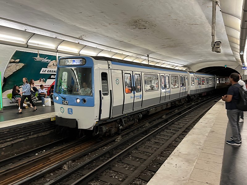 File:Rame Station Opéra Métro Paris Ligne 7 - Paris II (FR75) - 2022-06-24 - 1.jpg