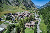 Veduta del villaggio di Bruil, capoluogo di Rhêmes-Notre-Dame (estate 2023).