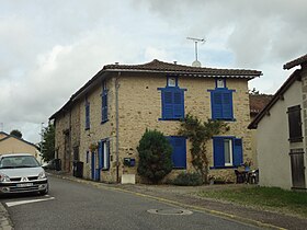 Rilhac-Rancon, maison bleue.JPG