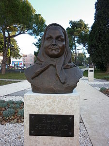 Bust de Ruža Petrović (1911-1958) a la ciutat de Pula