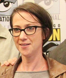 С. Дж. Кларксон на San Diego Comic-Con International в 2014 году.