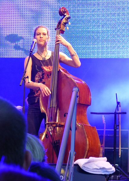 File:Saarspektakel 2014 (5323), Elaiza (Natalie Plöger).jpg