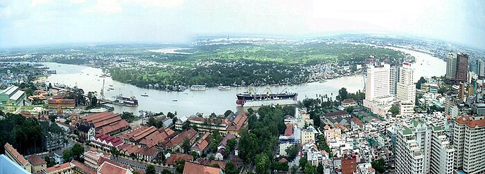 Een panorama over Ho Chi Minh Stad en de Saigon-Rivier