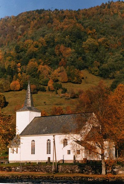 File:Sande kyrkje001.jpg