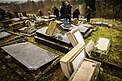 Schändung des jüdischen Friedhofs in Sarre-Union (Frankreich) im Februar 2015.
