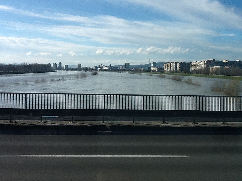 File:Sava in Zagreb, 13 Feb 2014.jpg