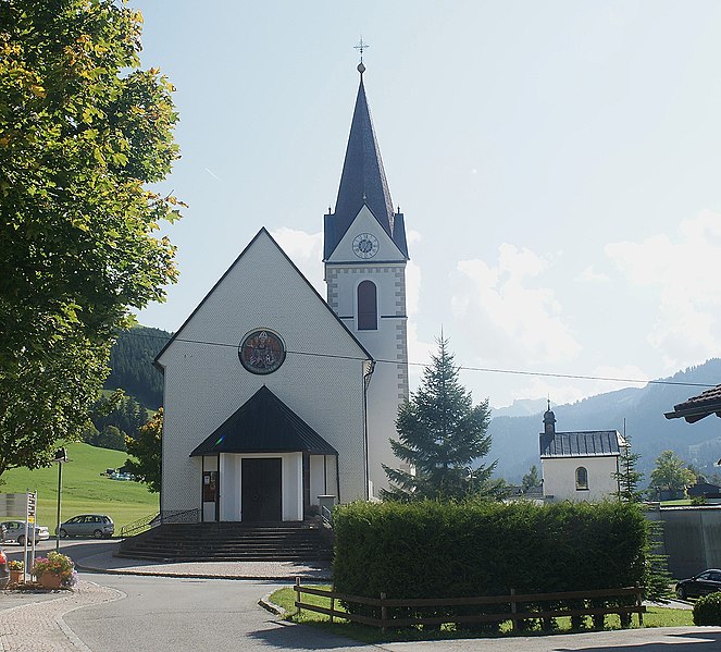 File:SchattwaldPfarrkirche1697.jpg