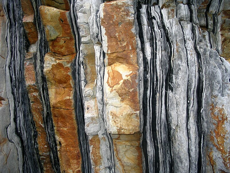 File:Schist and Quartzite in Brittany France.jpg