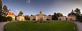 Schloss_Belvedere_Weimar_Panorama.jpg