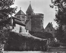 Stadtmauer mit Schalenturm (Teilnachbildung aus dem 19. Jahrhundert). 1963 für den Bau des Warenhauses Horten abgebrochen