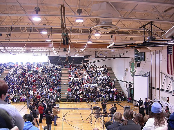 Larry Gossett addressing a Martin Luther King, Jr. Day rally at the Franklin High School gymnasium (2006).