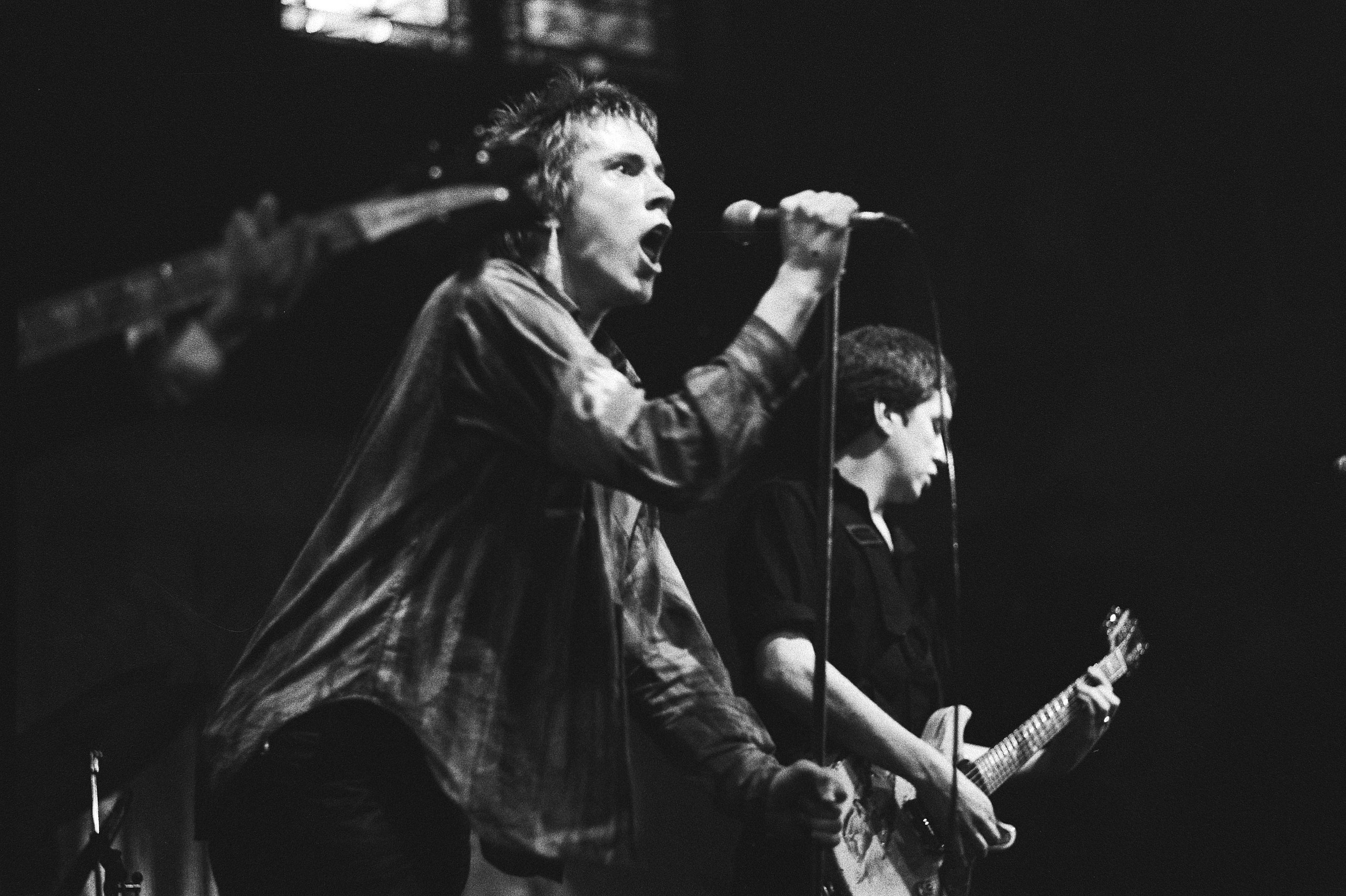 File:Sex Pistols in Paradiso - Johnny Rotten & Steve Jones.jpg