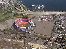 Shea Stadium and parking lot (future site of Citi Field) in 2005 Sheastadiumfromtheair.jpg