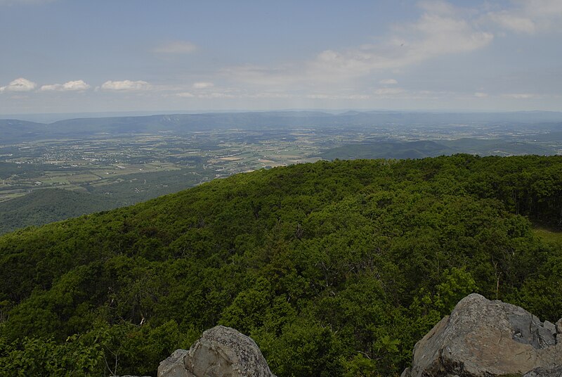 File:Shenandoah National Park mit Blick auf das Shenandoah-Valley.JPG