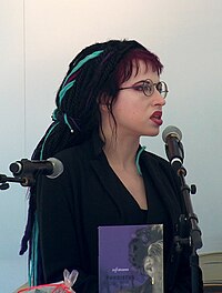 Sofi Oksanen puhui teoksestaan Kirjan ja ruusun päivänä 2008.