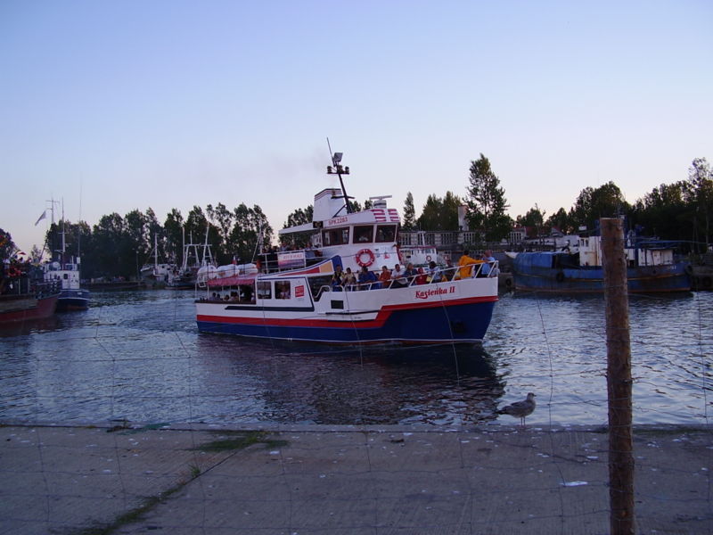 File:Statek Kasieńka II Łeba.JPG