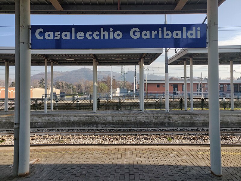 File:Stazione di Casalecchio Garibaldi 2019-12-28 7.jpg