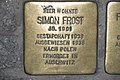 Hier wohnte Simon Frost, Jg. 1901, Gestapohaft 1938, ausgewiesen 1938 nach Polen, ermordet in Auschwitz