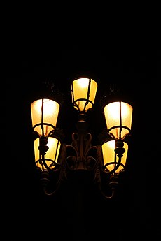 Street lamp at night.jpg