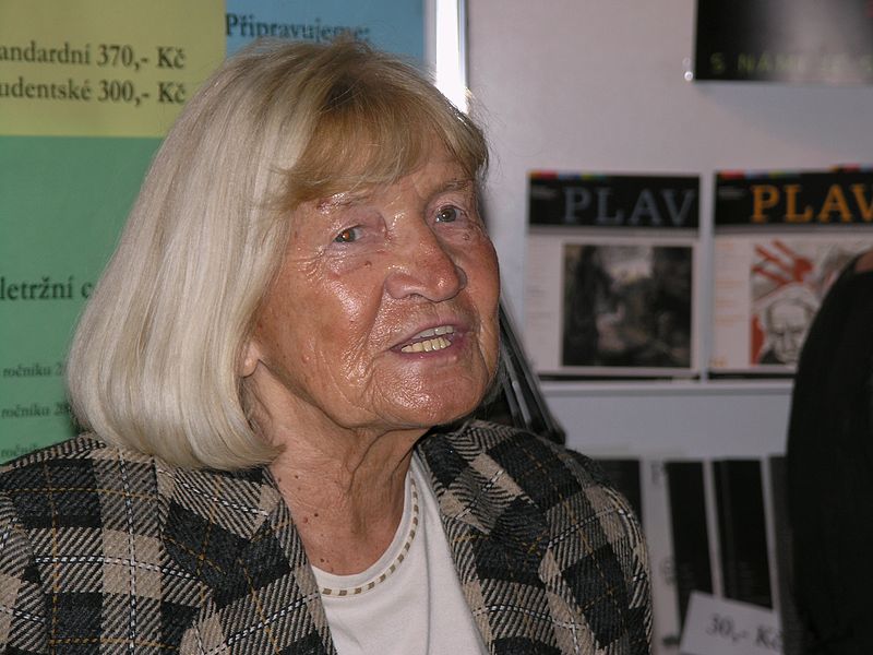 File:Svět knihy 2009 - Eva Kantůrková.jpg