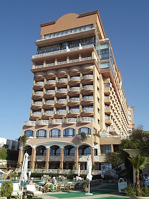 The Sonesta St. George Hotel - panoramio.jpg