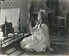 Still of Leslie in the Vitagraph release The Wooing of Princess Pat (1918)