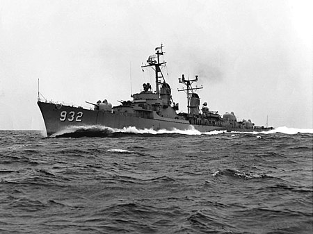 USS_John_Paul_Jones_(DD-932)