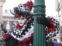 250px-Venezia_carnevale_11