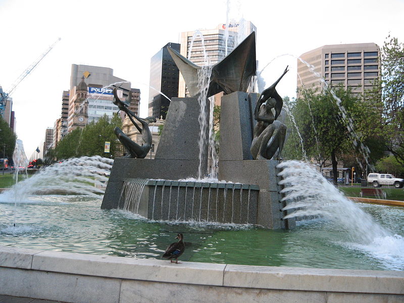 File:Victoriasquarefountain.jpg