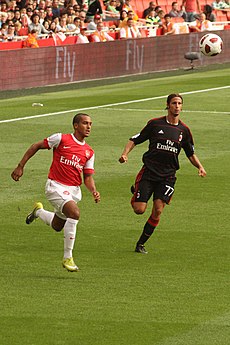 Theo Walcott (vänster)