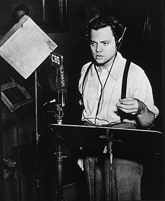 On October 30, 1938 Orson Welles' radio adaptation of The War of the Worlds is broadcast, causing panic in various parts of the United States