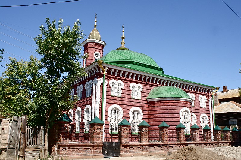 File:Астрахань. Красная мечеть.JPG