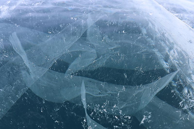 File:Узоры в Байкальском льду.jpg