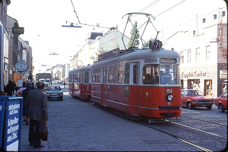 File:044L25040978 Typ C1 153, Linie 71, Simmeringer Hauptstrasse.jpg