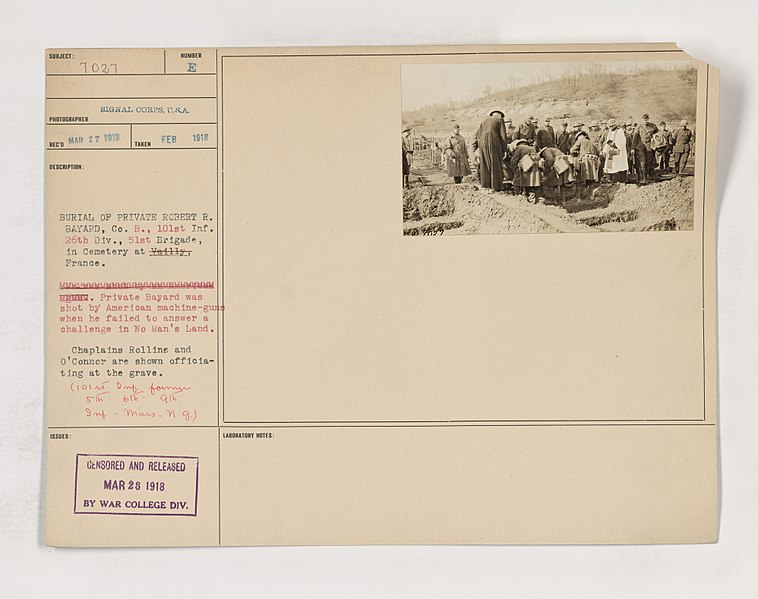 File:111-SC-7027 - Burial of Pvt Rober R Bayard, Company B - NARA - 55174878.jpg