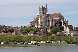 Auxerre og Yonne-floden.