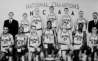 <span class="mw-page-title-main">1960–61 Cincinnati Bearcats men's basketball team</span> American college basketball season