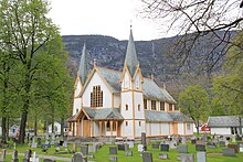 2012-05 Hauge kirke02.jpg